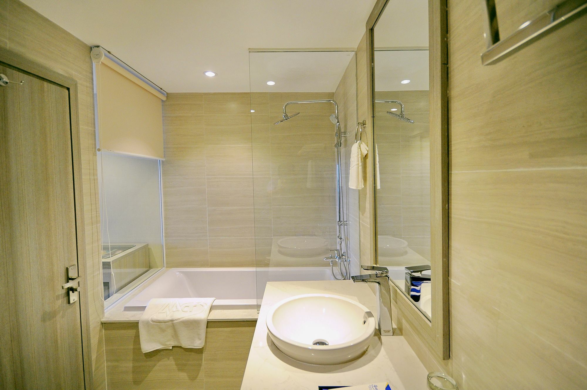 Hotel The Mcr Luxury Nha Trang Zewnętrze zdjęcie